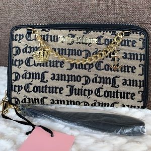 Juicy couture wristlet wallet